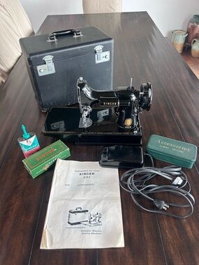 Singer 221 Black Vintage Portable Sewing Machine with Case - Black
